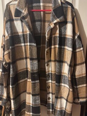 Plaid Button-Front Shacket in Camel, Black & Cream